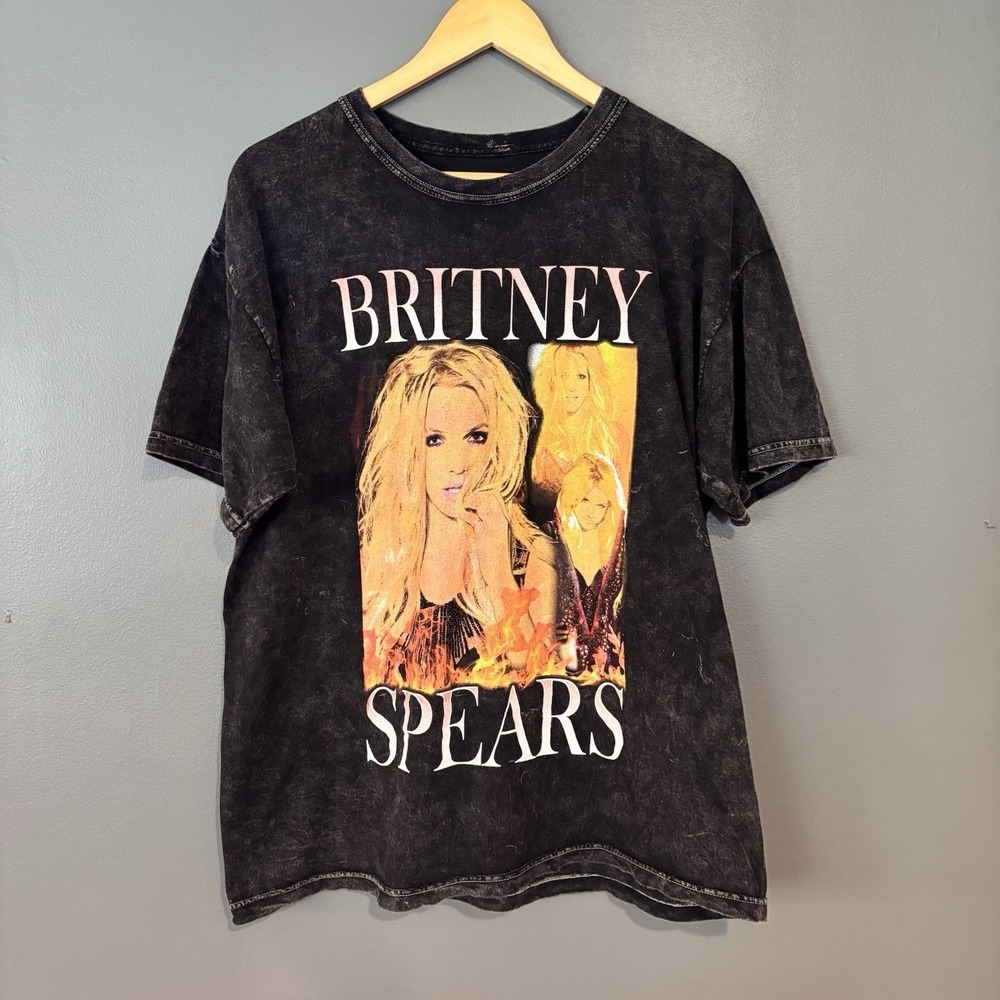 Britney Spears Shirt Medium 90s Pop Concert Faded Stone Washed Band Music